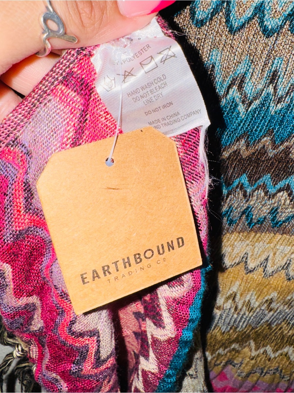 New Earth Bound Multicolor Boho Hippie Chevron Knit Fringe Scarf - Picture 3 of 3